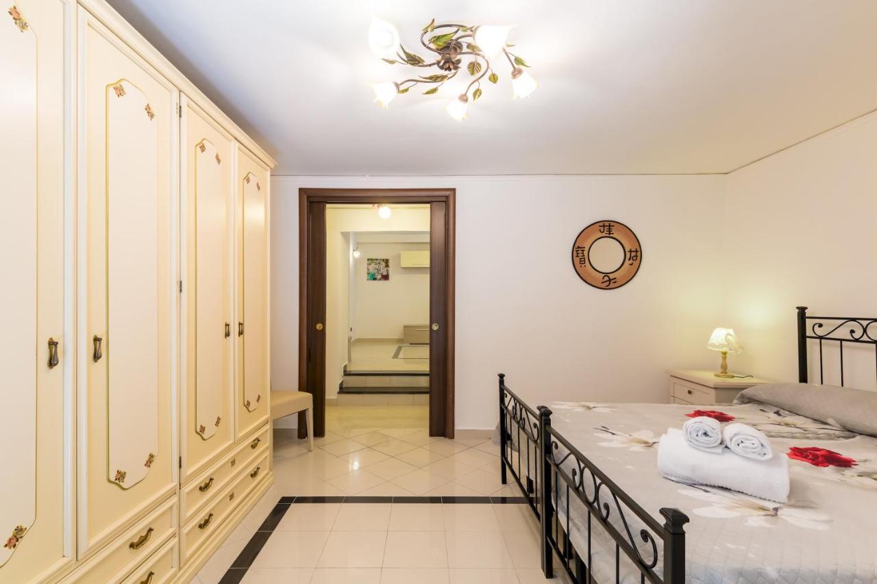 Apartament Qs1 - Indipendent Flat In Center Neapol Zewnętrze zdjęcie