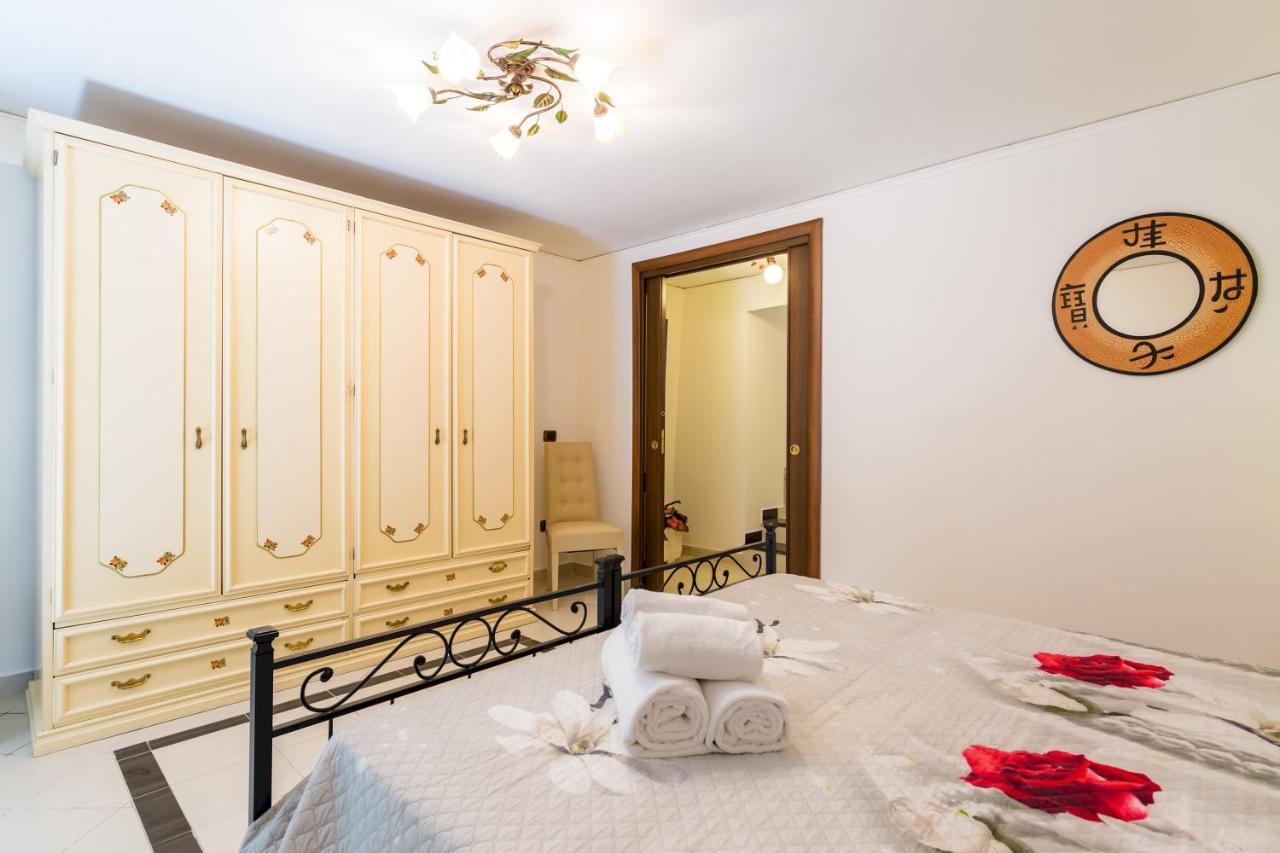 Apartament Qs1 - Indipendent Flat In Center Neapol Zewnętrze zdjęcie